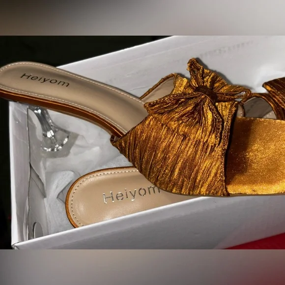 Women's Elegant Gold Heels - Picture 2 of 3